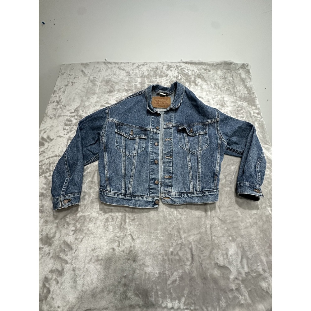 Vintage 90'S Levi's Denim Jacket with Large Patch Men's Size Medium 70598 4891‎